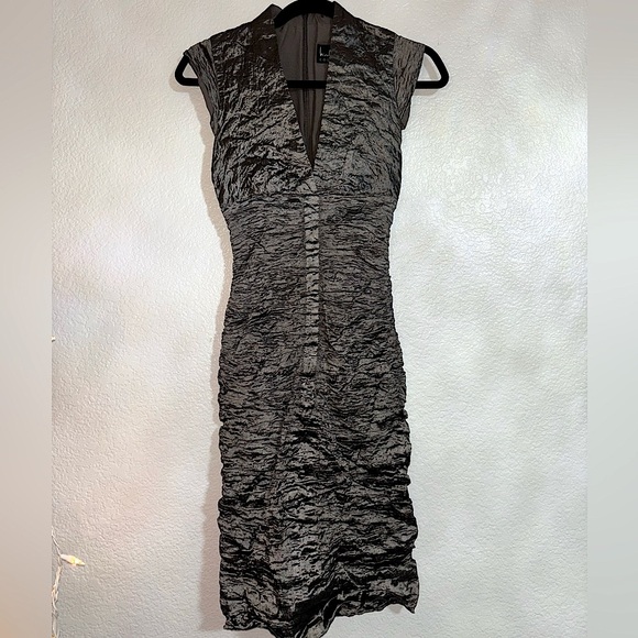 Nicole Miller size 6 shiny dark grey runched midi dress - Picture 4 of 9